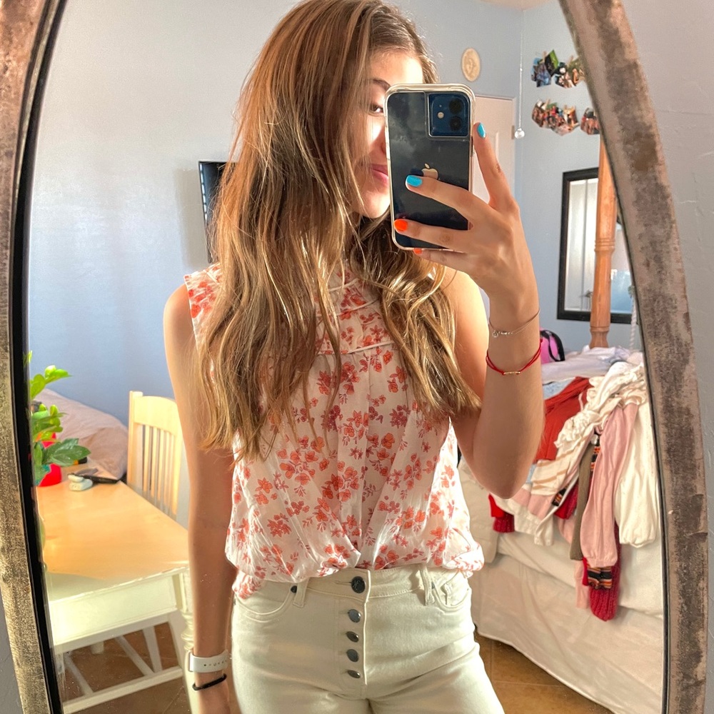 Floral blouse super cute brand new